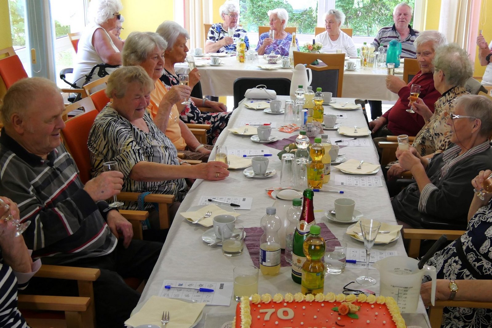 Auch im Wohnprojekt im Burg Stargarder Walkmüllerweg wurde der 70. Geburtstag der Genossenschaft gebührend gefeiert.